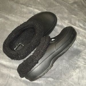 Black crocs